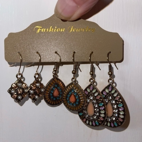 Fashion Earrings  Fashion Earrings